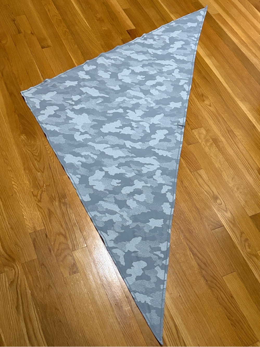 Lululemon Gray Camo Triangle Scarf Wrap Shawl Athleisure Lightweight